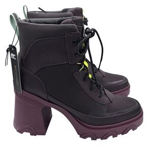Sorel Caribou Women's Black and Purple Heeled Boots